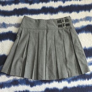Primark Gray Pleated Skirt with Buckle Details